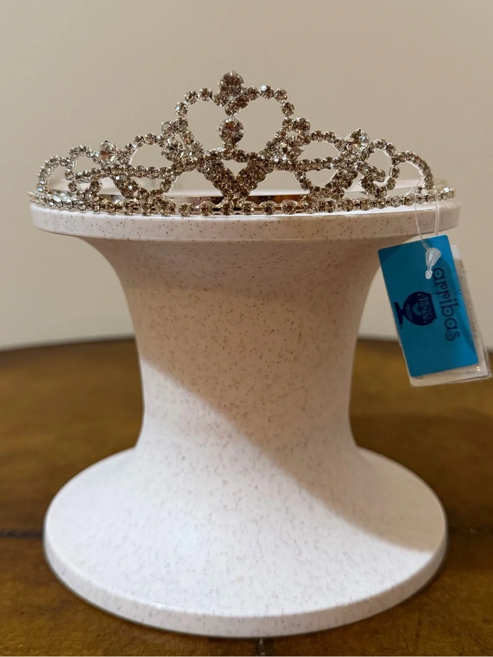 NEW WITH TAGS AUTHENTIC ARRIBAS DISNEY PRINCESS WEDDING PARTY TIARA WITH COMBS